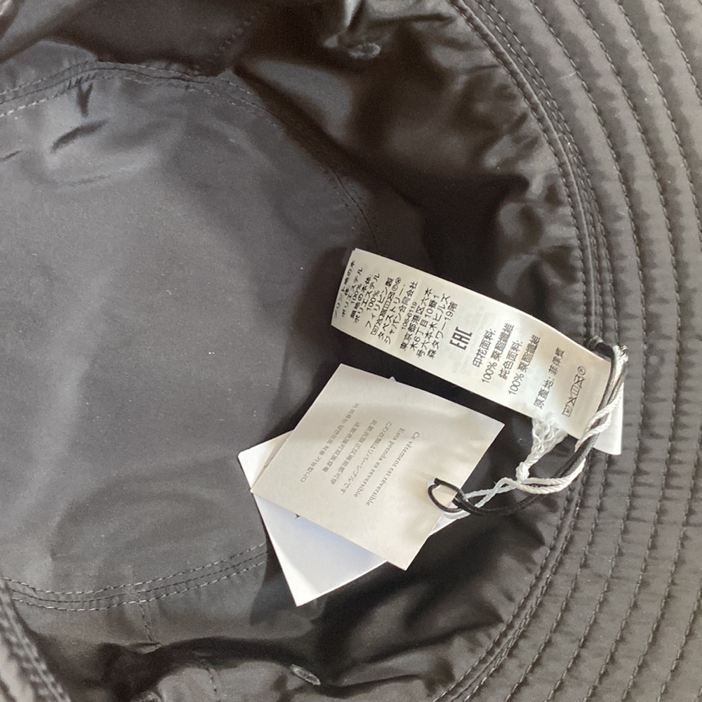 Coach Reversible Colorblock Signature Bucket Hat
 NTW - Picture 3 of 8